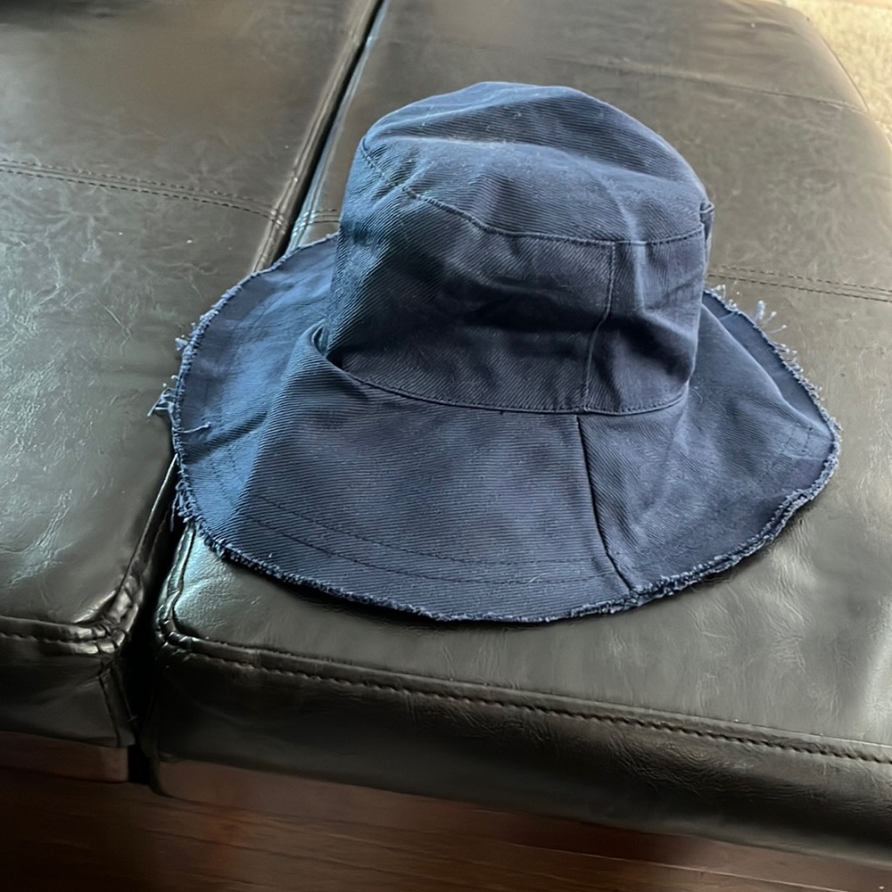 bucket hat blue